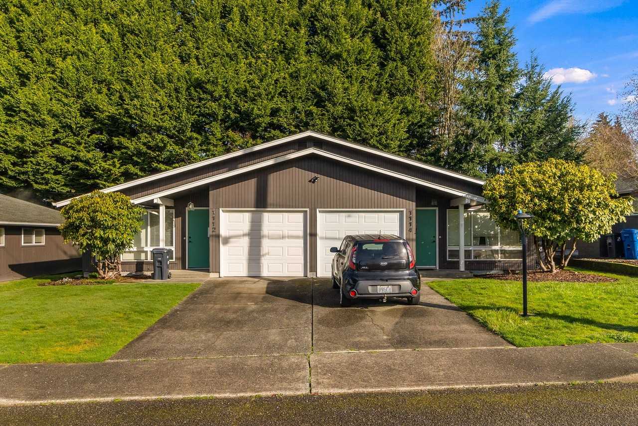 1102-1122 Duplexes - Photo 2 of 45