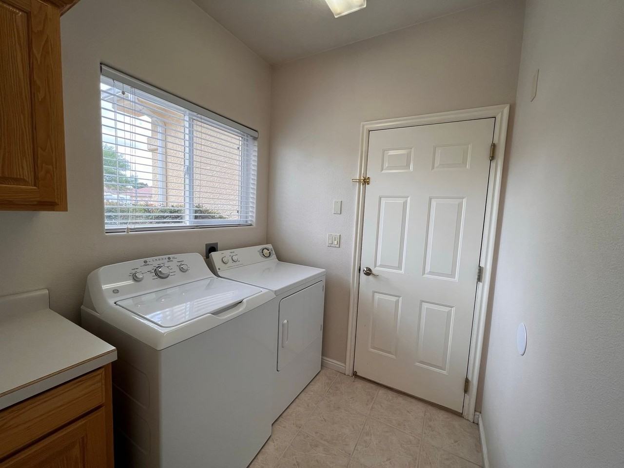 2618 W 230 N - Photo 5 of 20
