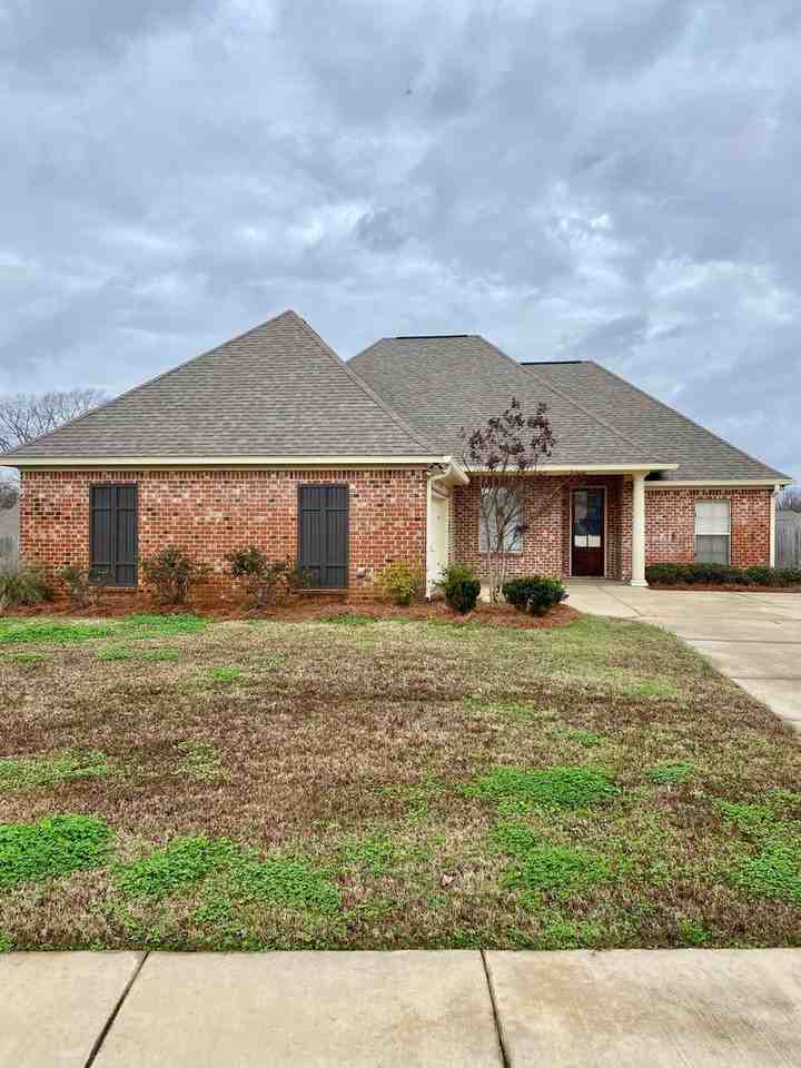 136 Rhodes Ln - Photo 2 of 20