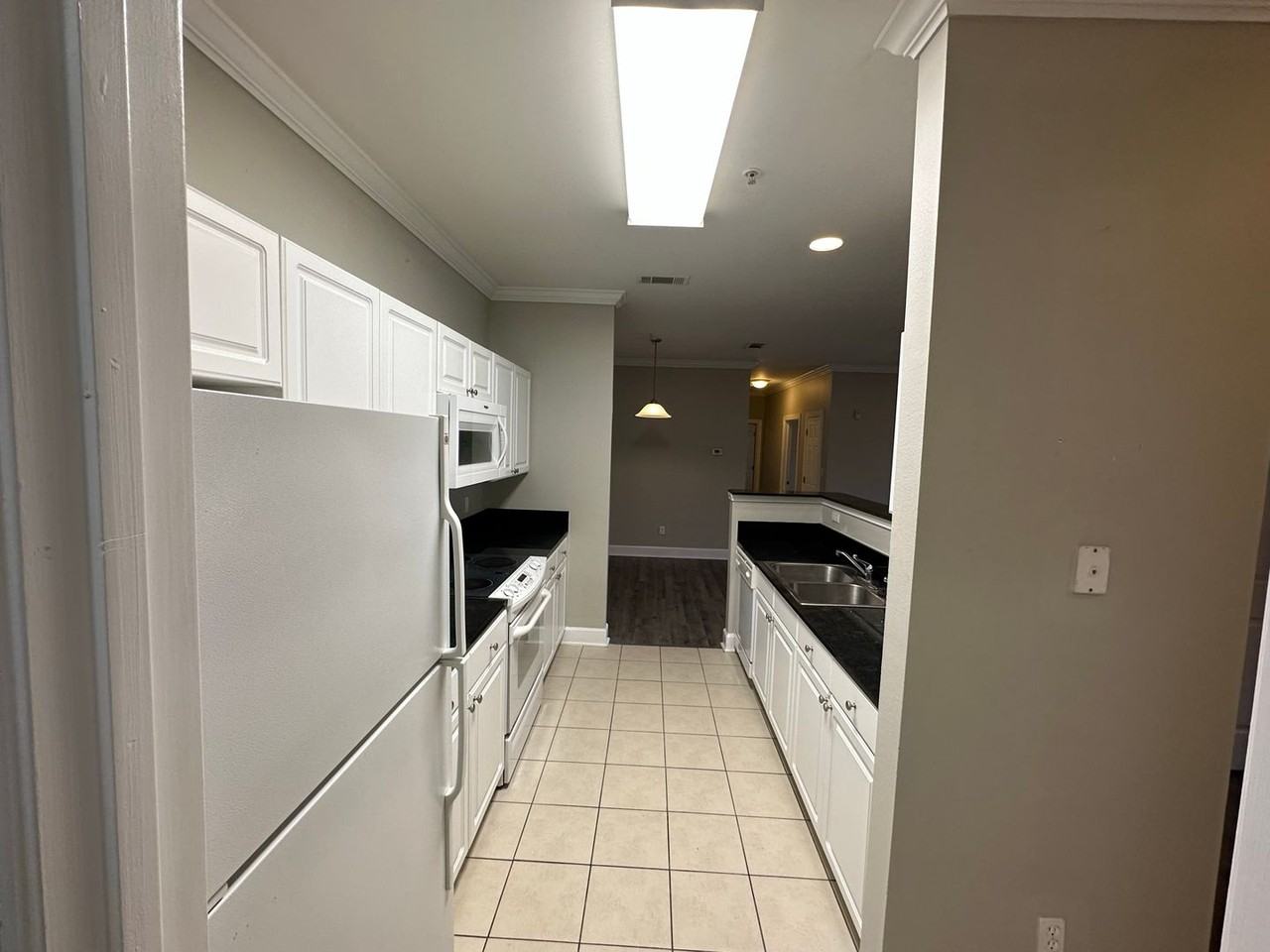 450 Park Ave #104 - Photo 5 of 15