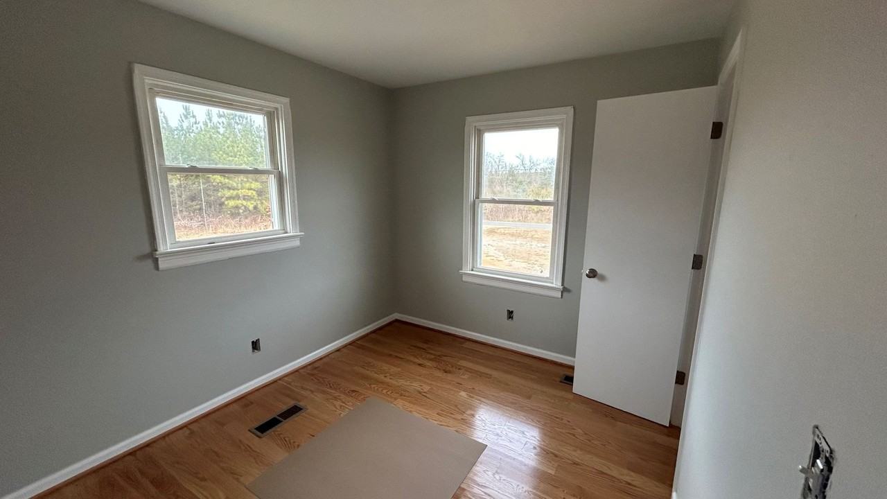 1380 Clover Rd - Photo 4 of 7