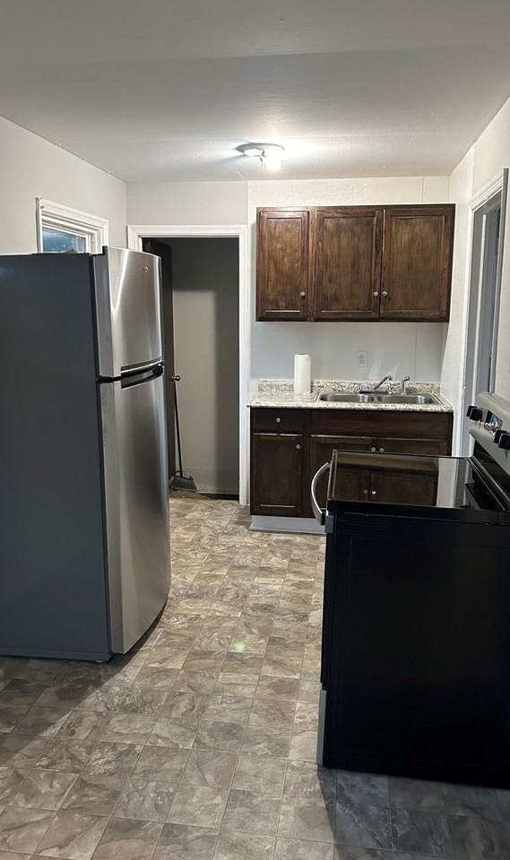 1380 Clover Rd - Photo 5 of 7