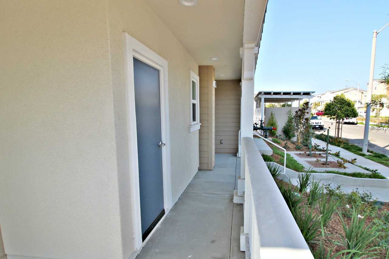 1971 Anchor Ave - Photo 2 of 20