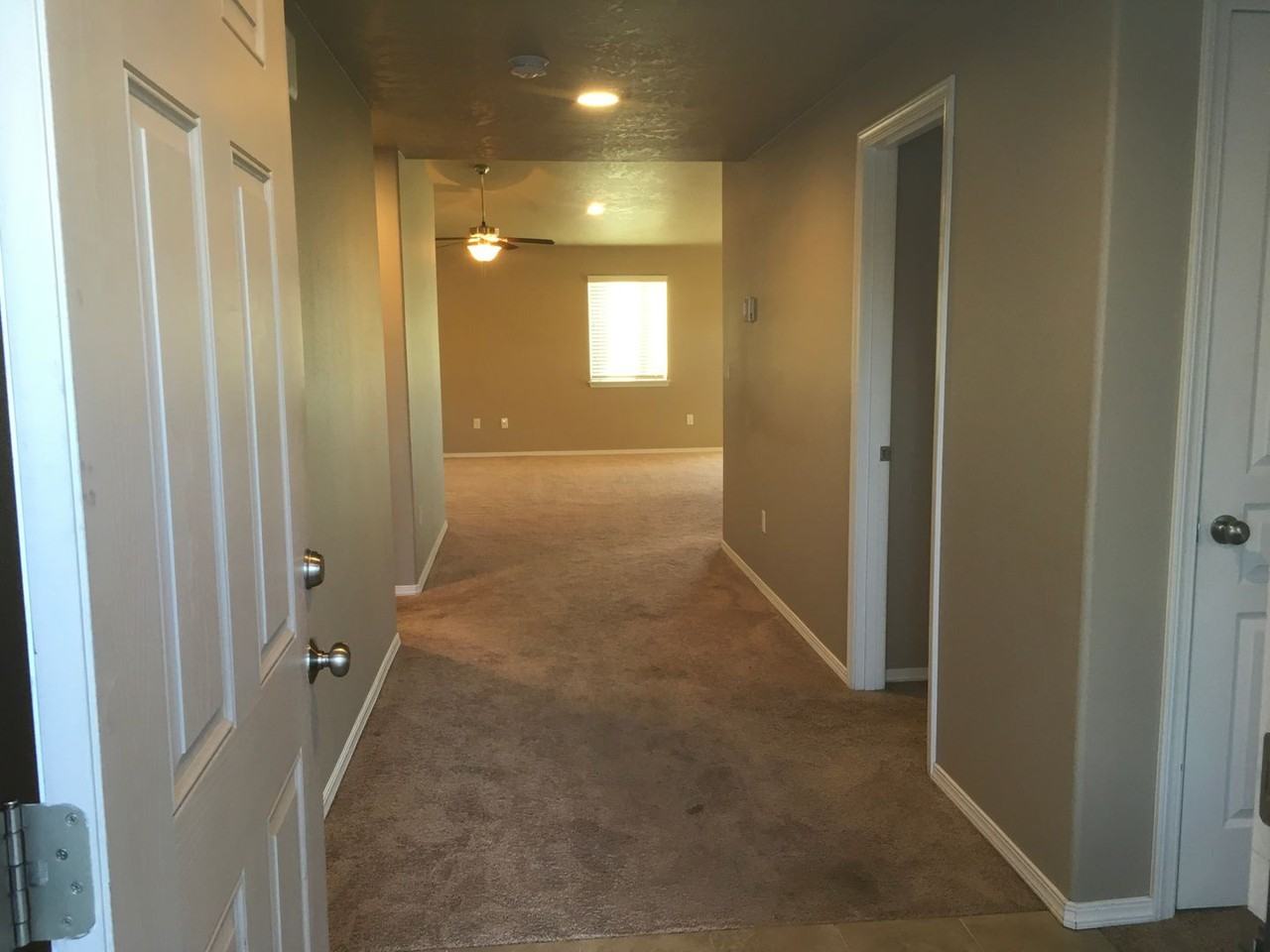 712 Ne Redwood Ave - Photo 3 of 34
