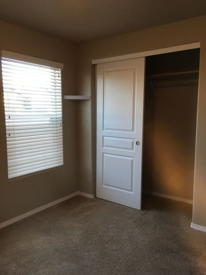 712 Ne Redwood Ave - Photo 6 of 34