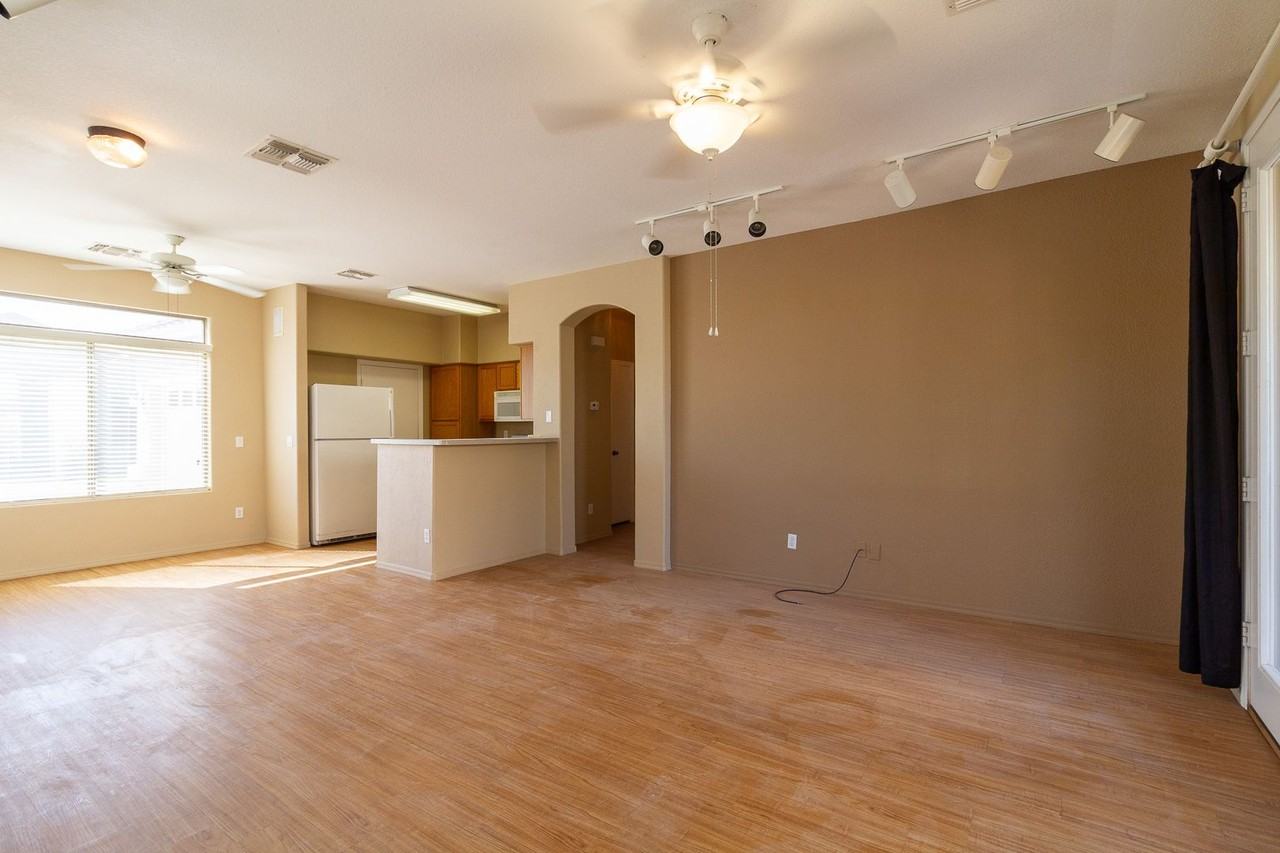 778 S Jesse St - Photo 4 of 14