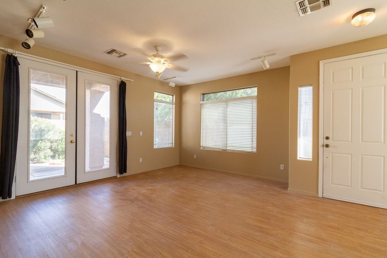 778 S Jesse St - Photo 5 of 14