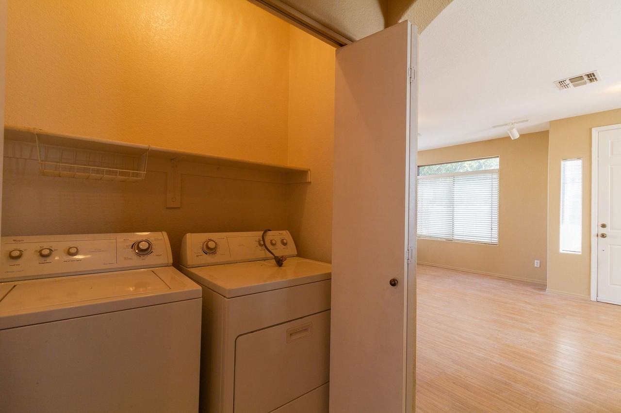 778 S Jesse St - Photo 6 of 14