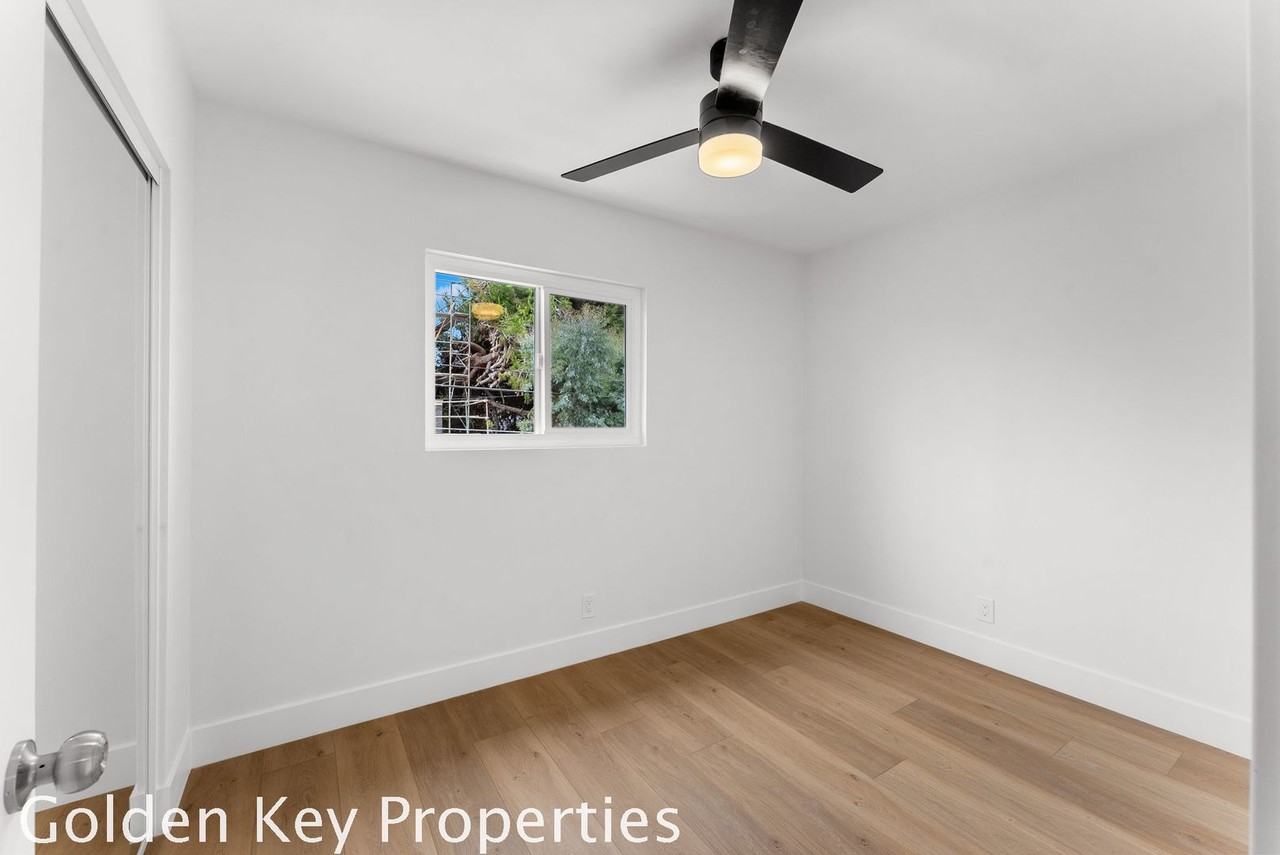 1931 S Tremont St #B - Photo 5 of 17