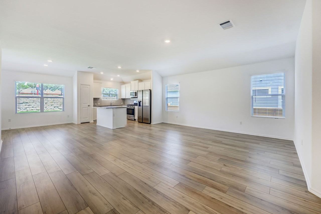 171 Mendoza - Photo 3 of 10