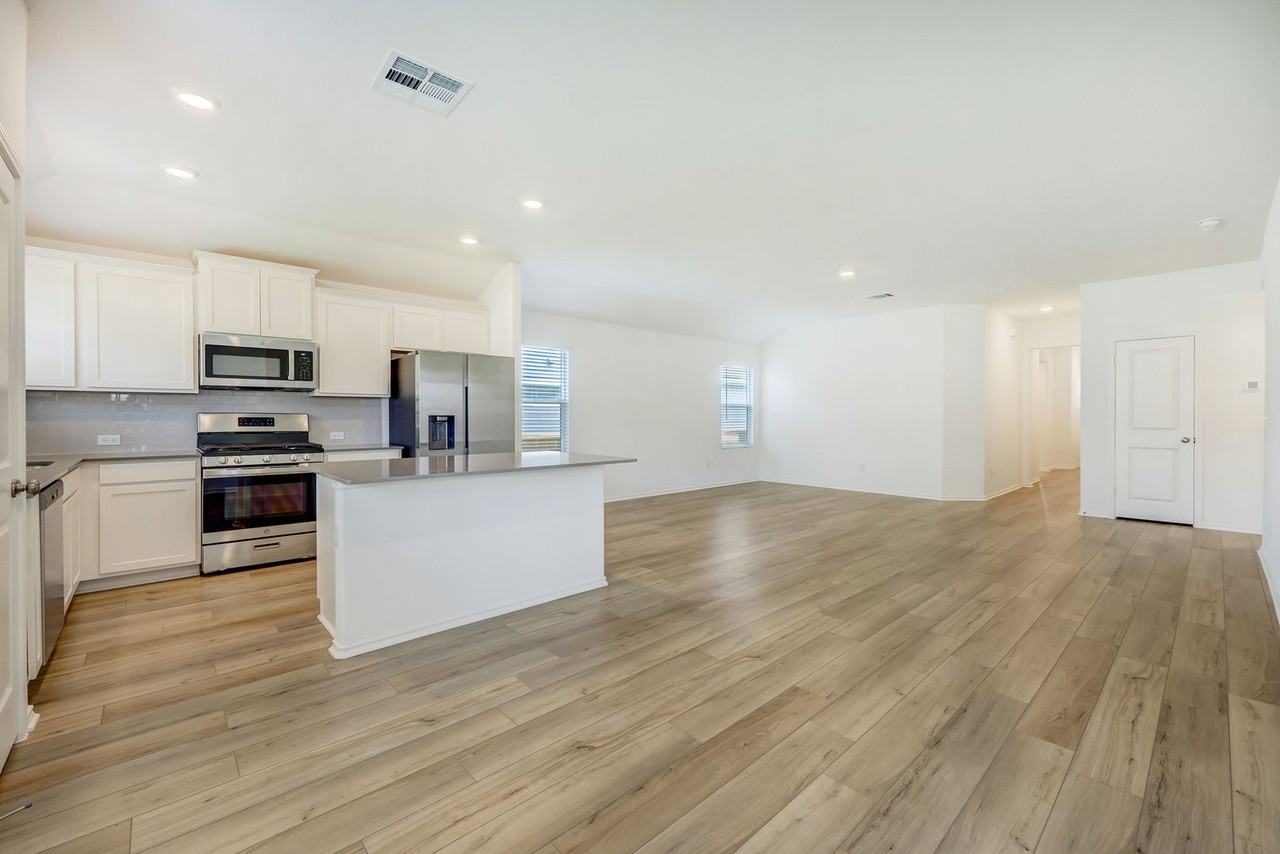 171 Mendoza - Photo 4 of 10