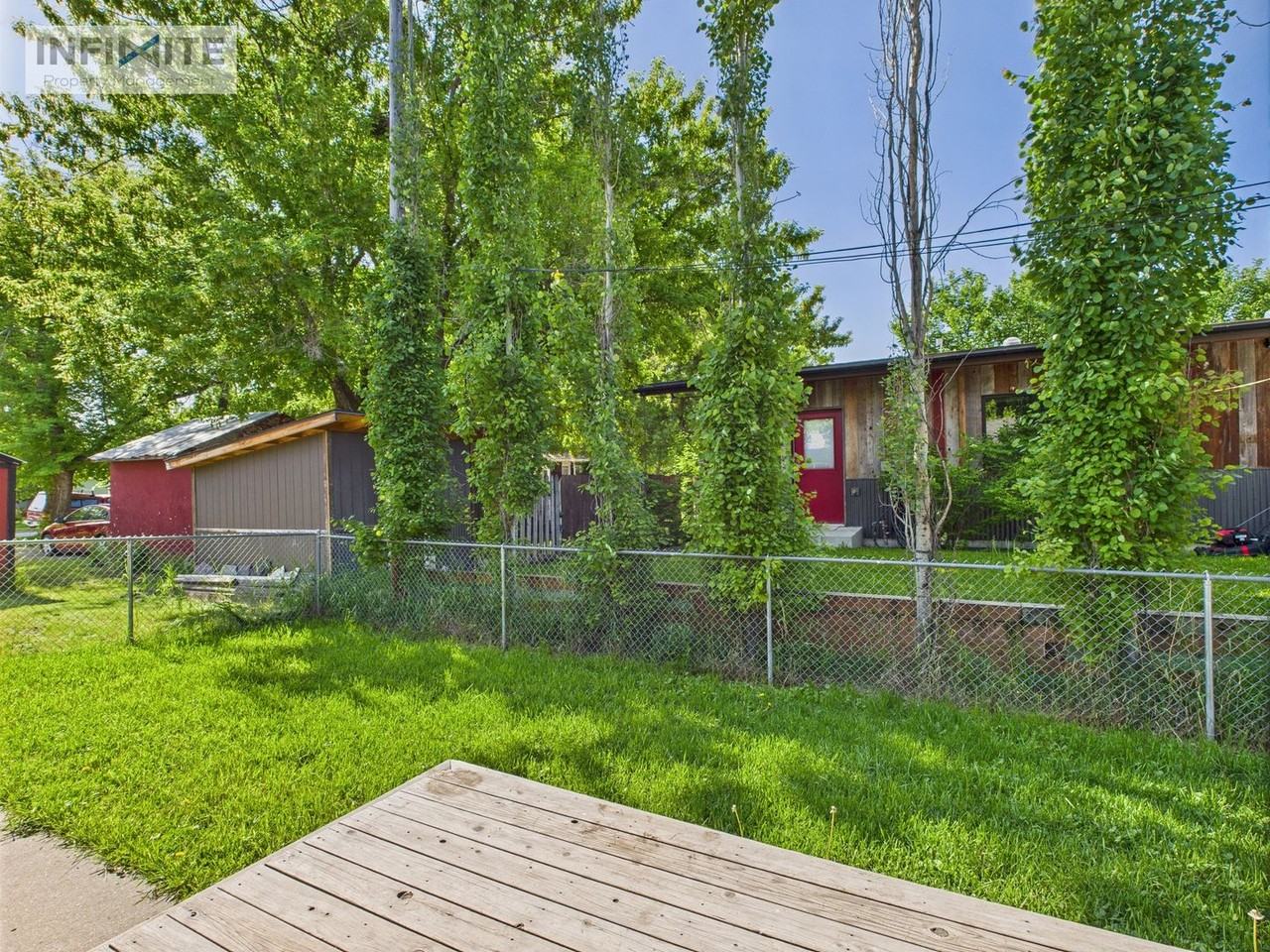 809 N Black Ave - Photo 4 of 16