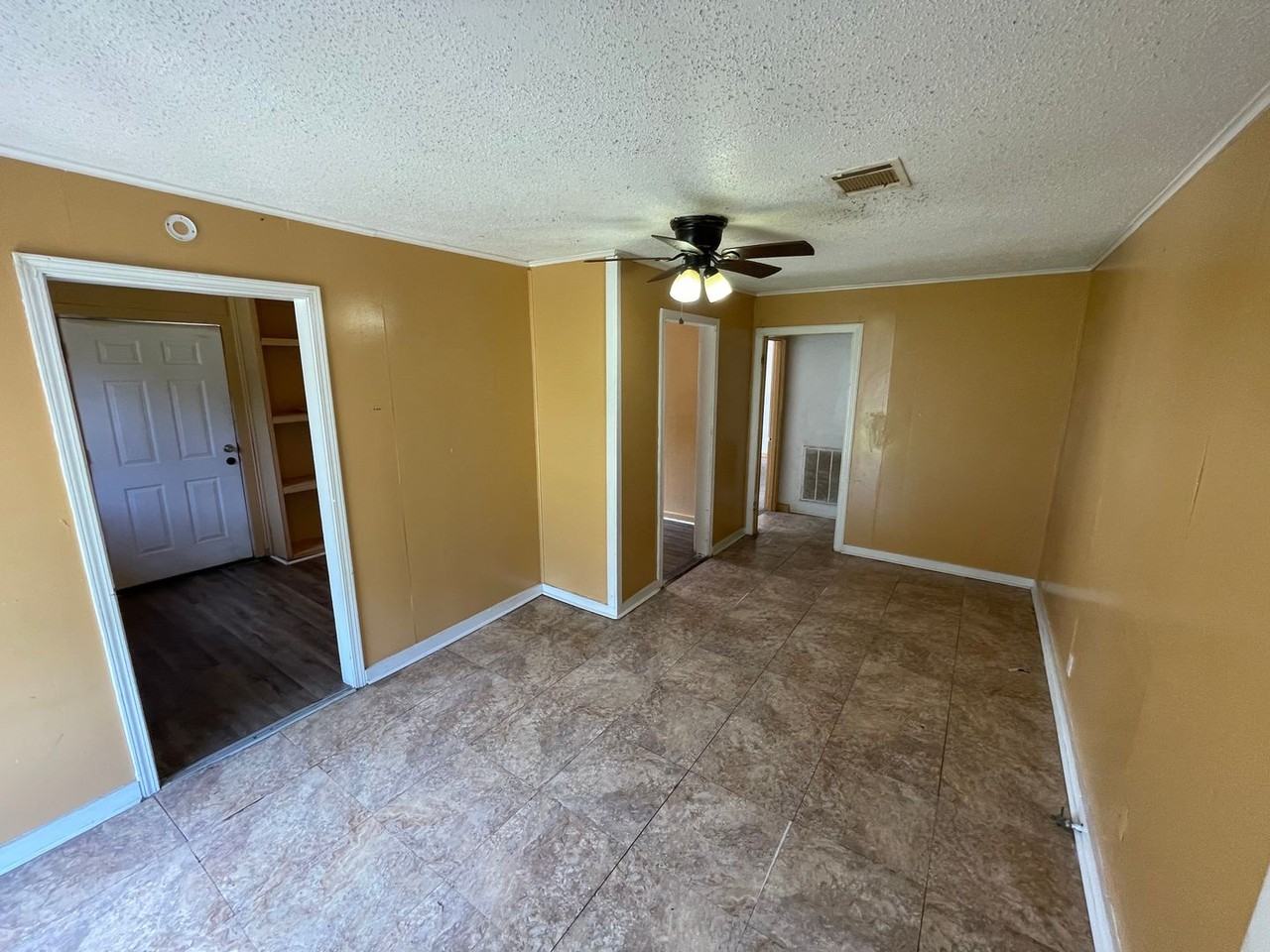 3445 Penick St - Photo 3 of 18