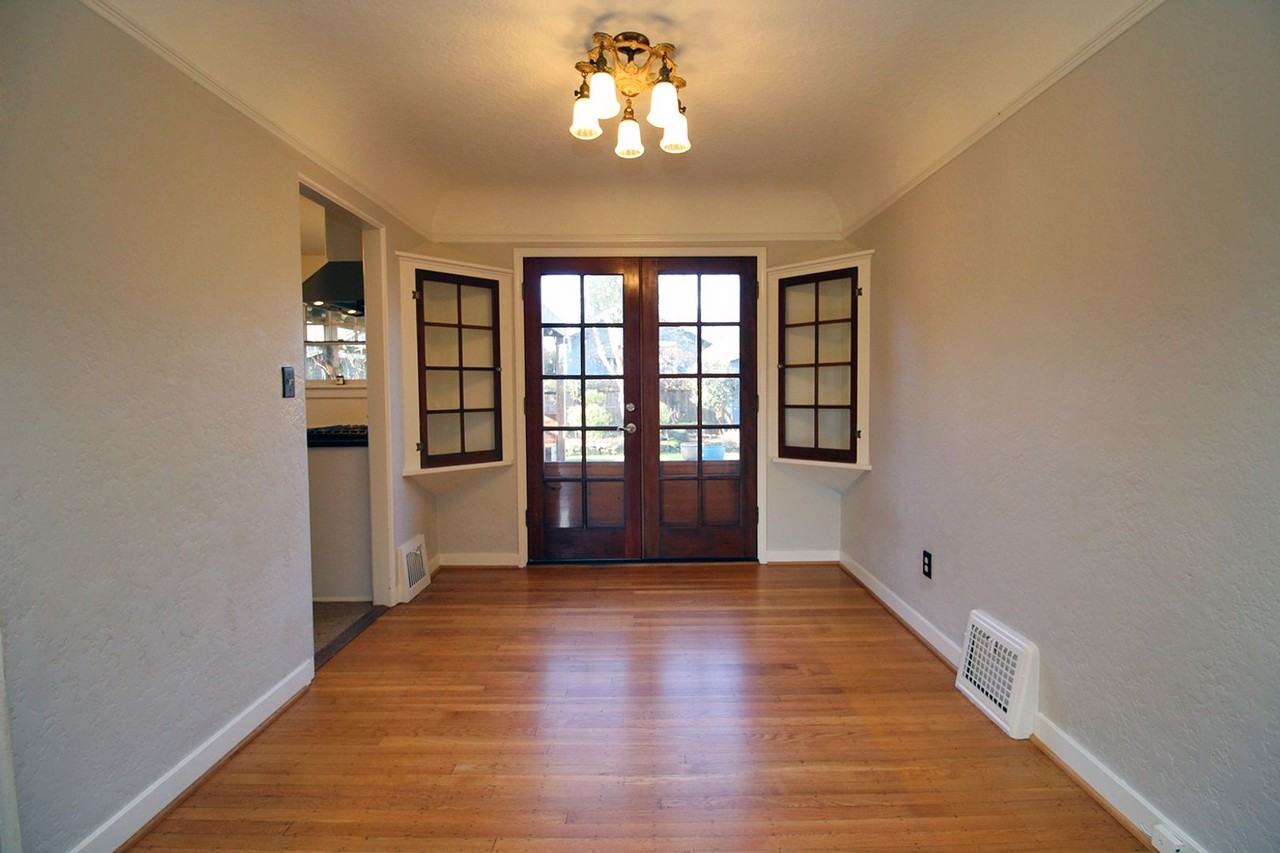 7703 Se 17th Ave - Photo 6 of 30