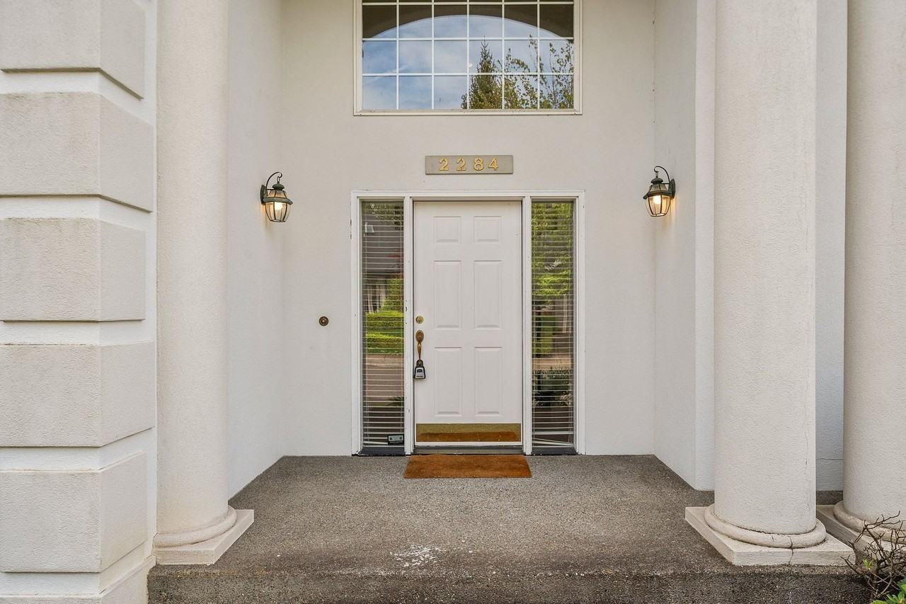 2284 Northwest Wheatfield Way - Photo 4 of 38