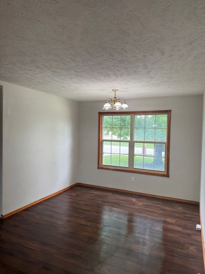 4422 W Tarkio St - Photo 7 of 16