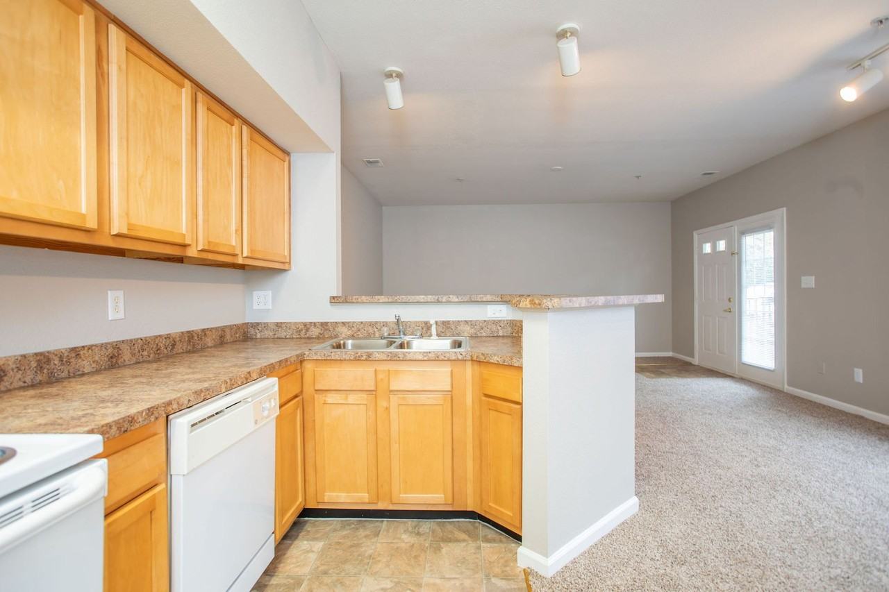 Pinebrook Apartments - Photo 5 of 22