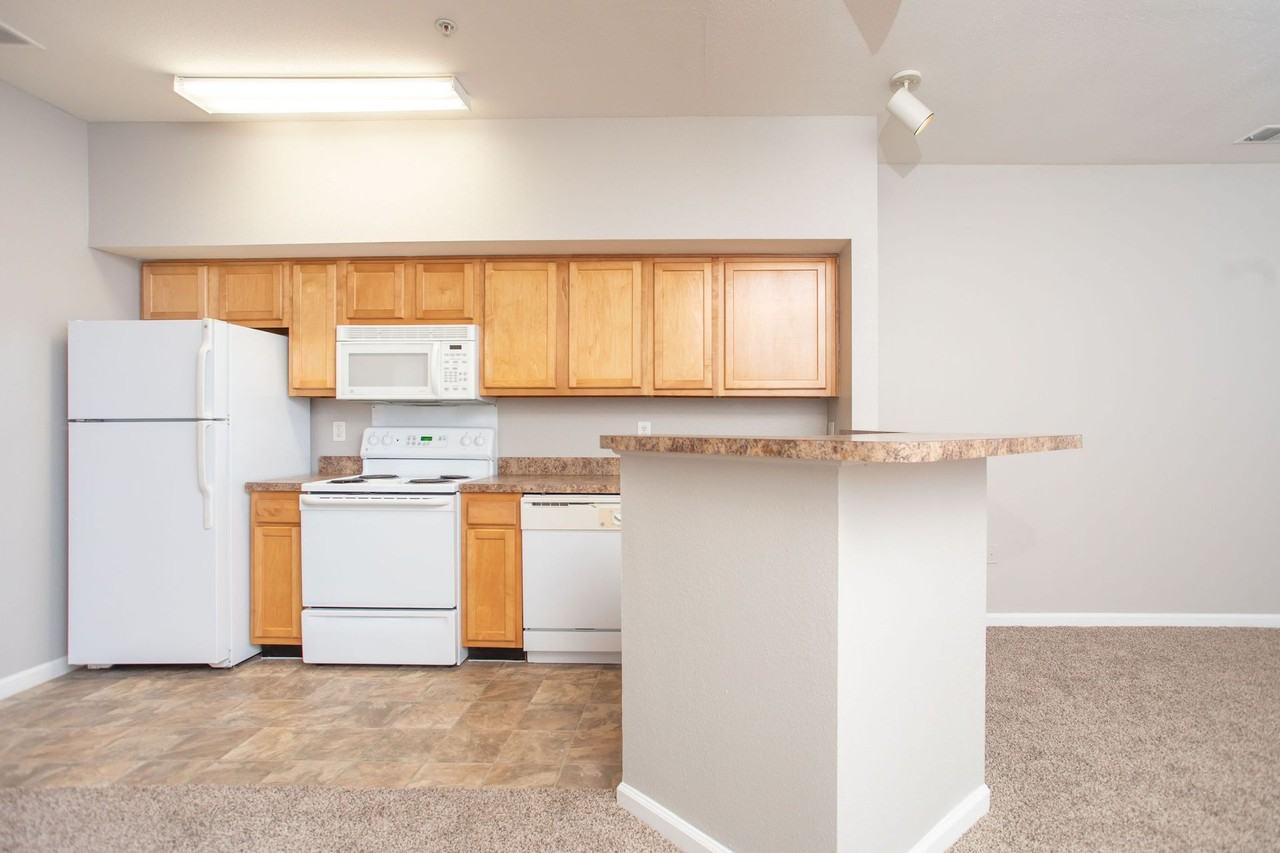 Pinebrook Apartments - Photo 6 of 22