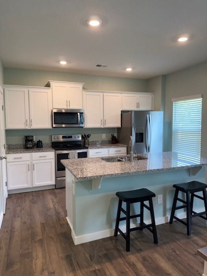 4348 Lone Oak Trl Ne - Photo 3 of 15