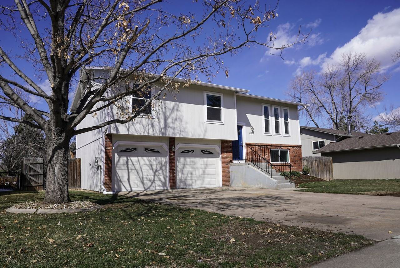 1630 Hastings Dr - Photo 3 of 24