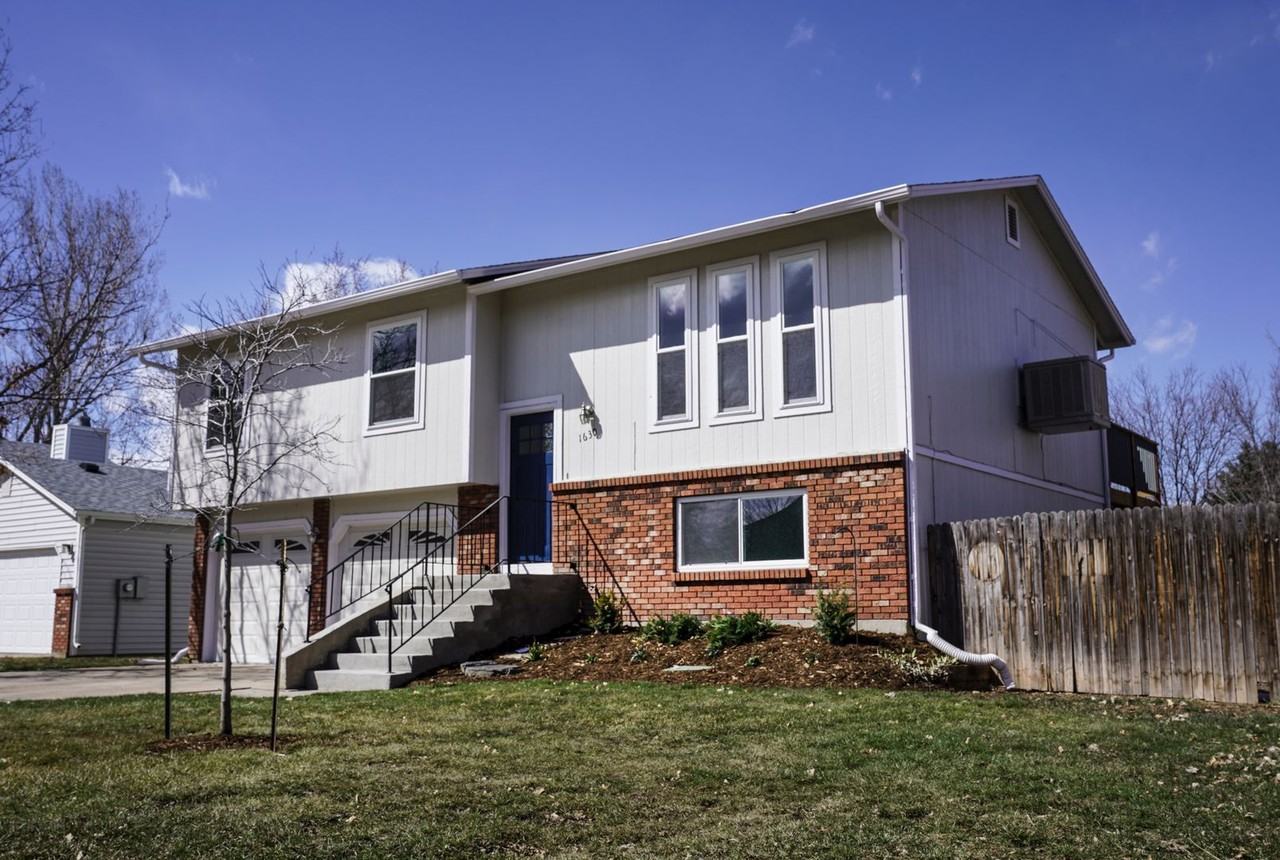 1630 Hastings Dr - Photo 4 of 24