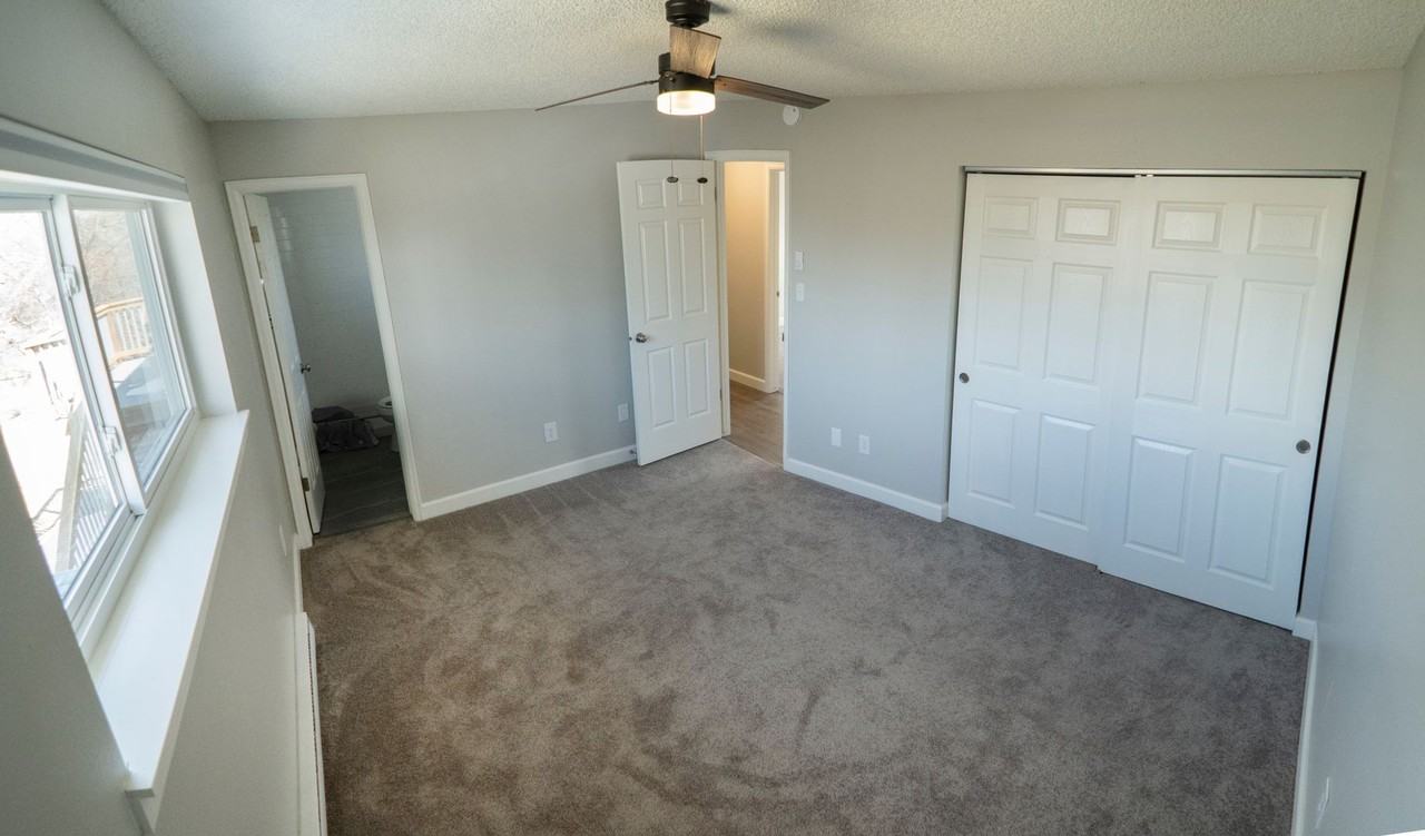 1630 Hastings Dr - Photo 6 of 24
