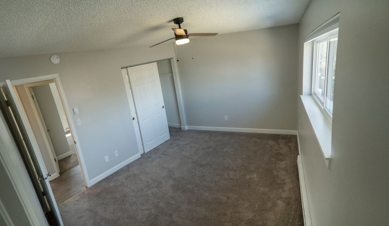 1630 Hastings Dr - Photo 7 of 24