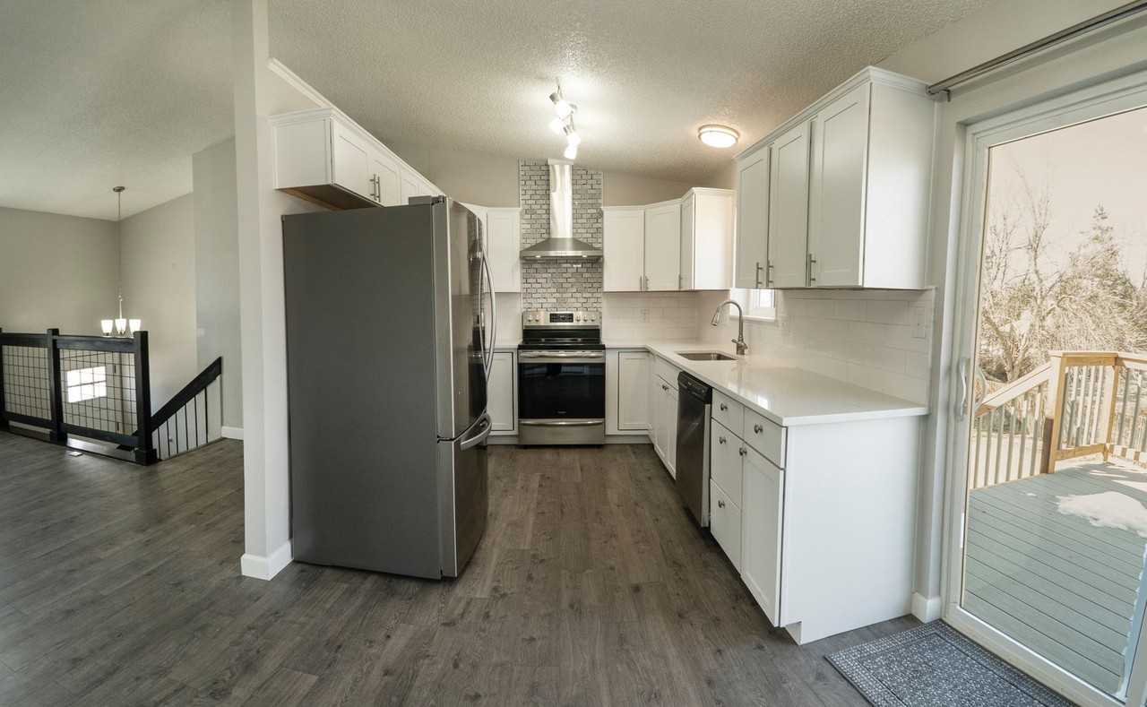 1630 Hastings Dr - Photo 7 of 20