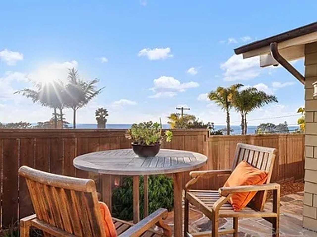 335 10th St - Photo 5 of 33