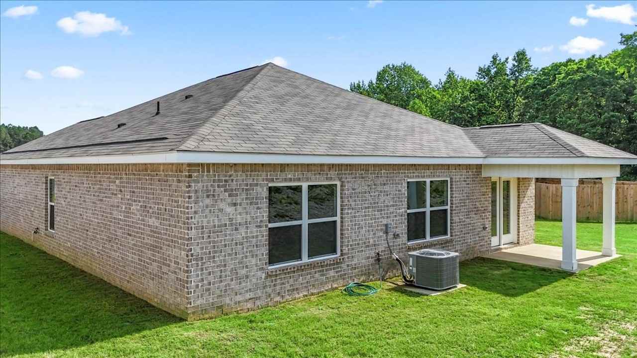 1516 Heritage Cir Se - Photo 6 of 38