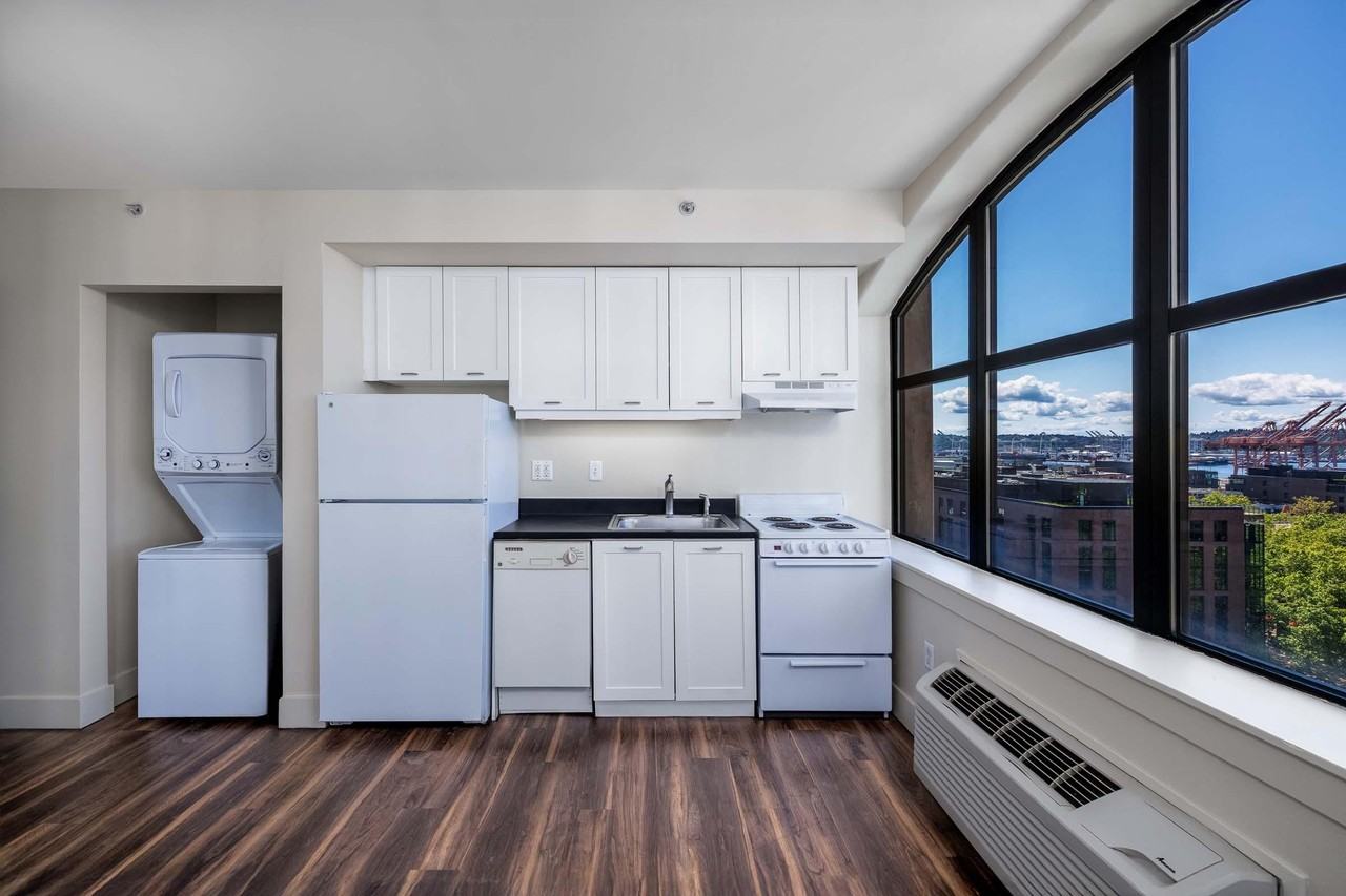 Quintessa Apartments - Photo 5 of 50