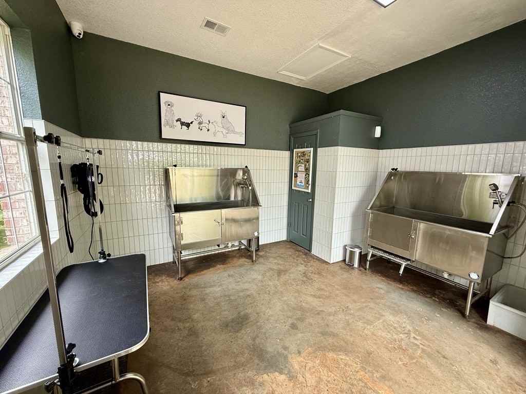 The Emerson - Photo 5 of 50