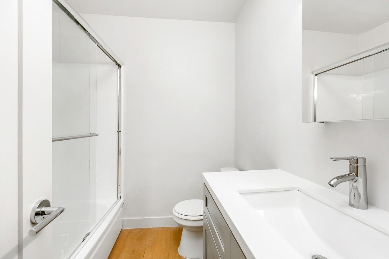 1911 South Palm Grove Avenue #4 - Photo 7 of 9