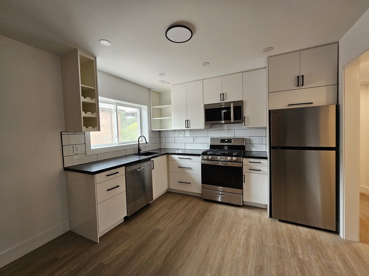 2170 Dufferin Street - Photo 7 of 21