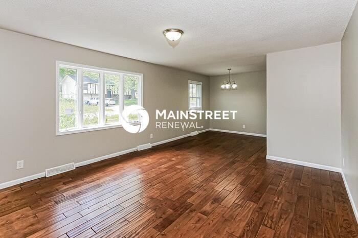 2609 S 16th Ter - Photo 2 of 17