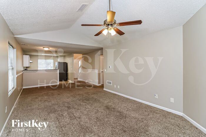 2165 Cottage Ct Sw - Photo 3 of 15