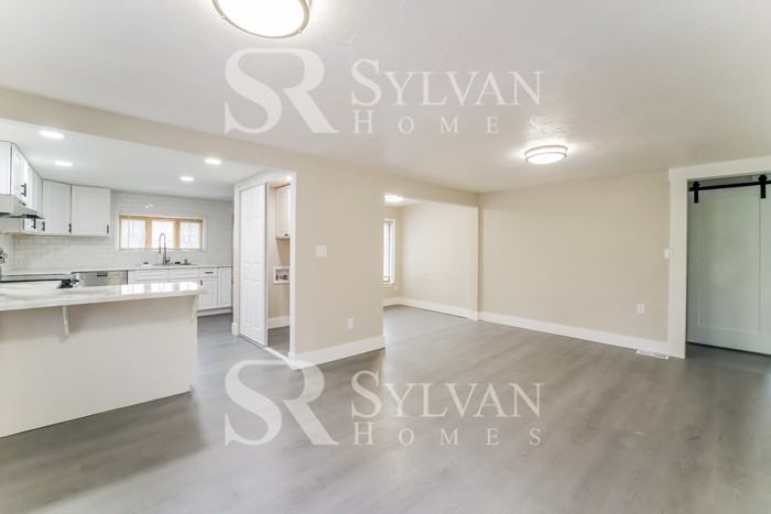 1108 Boyerview St - Photo 3 of 15