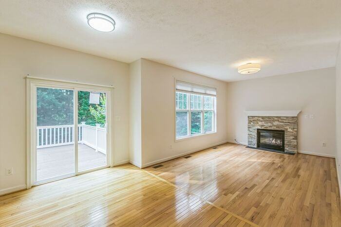 41595 Coach Ct - Photo 2 of 16