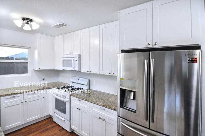 9864 Childress Dr - Photo 2 of 18