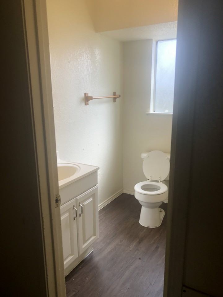 1408 Arvel Cir #A - Photo 4 of 8