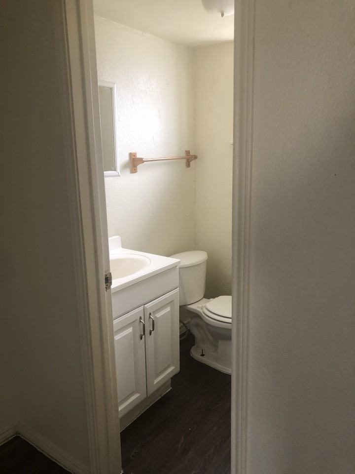 1408 Arvel Cir #A - Photo 5 of 8