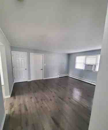 1026 E Division St #C - Photo 3 of 9
