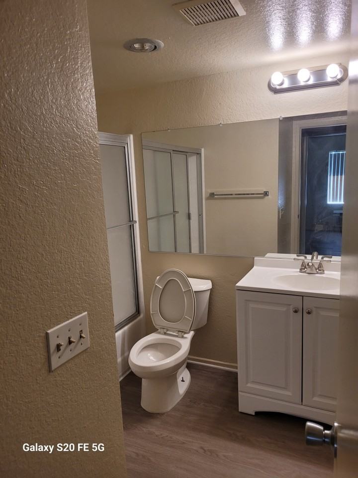 12315 Graham St #26 - Photo 3 of 6