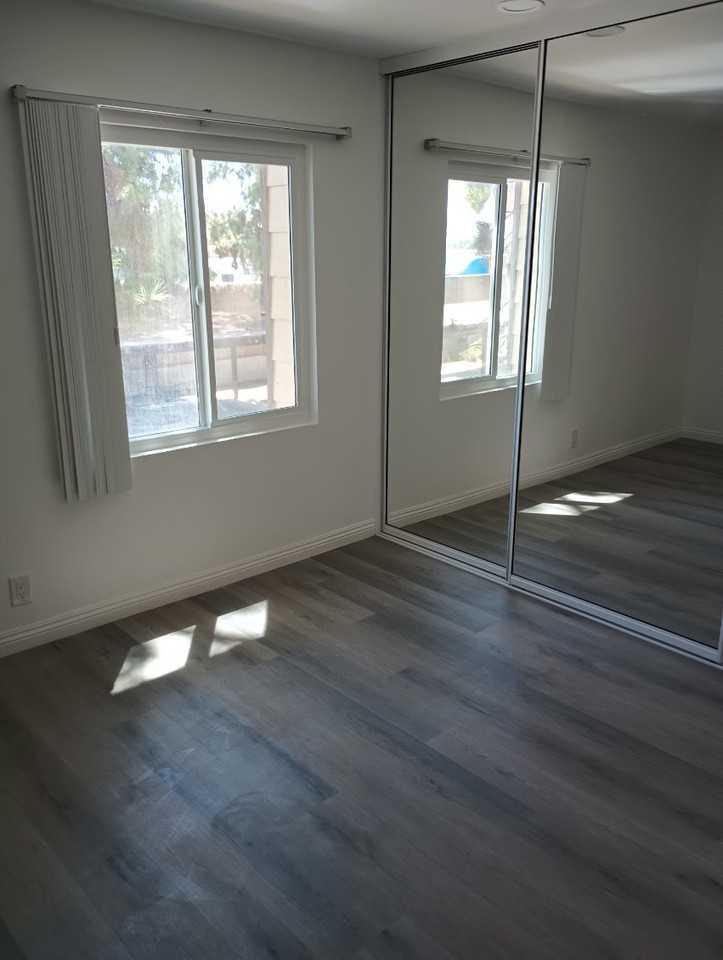 12315 Graham St #26 - Photo 5 of 6