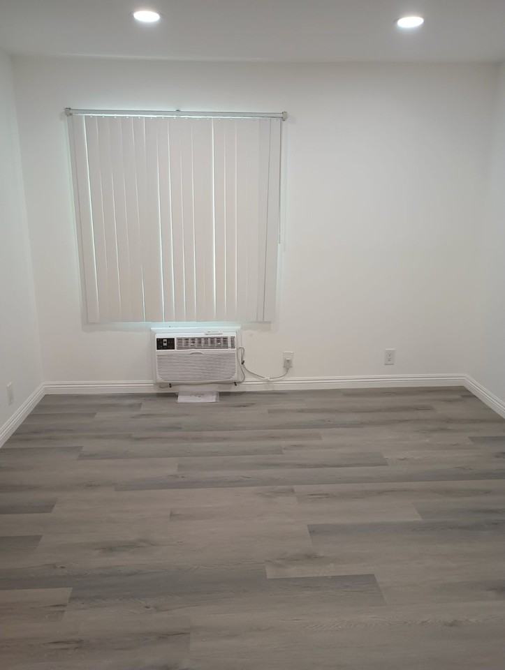 12315 Graham St #26 - Photo 6 of 6