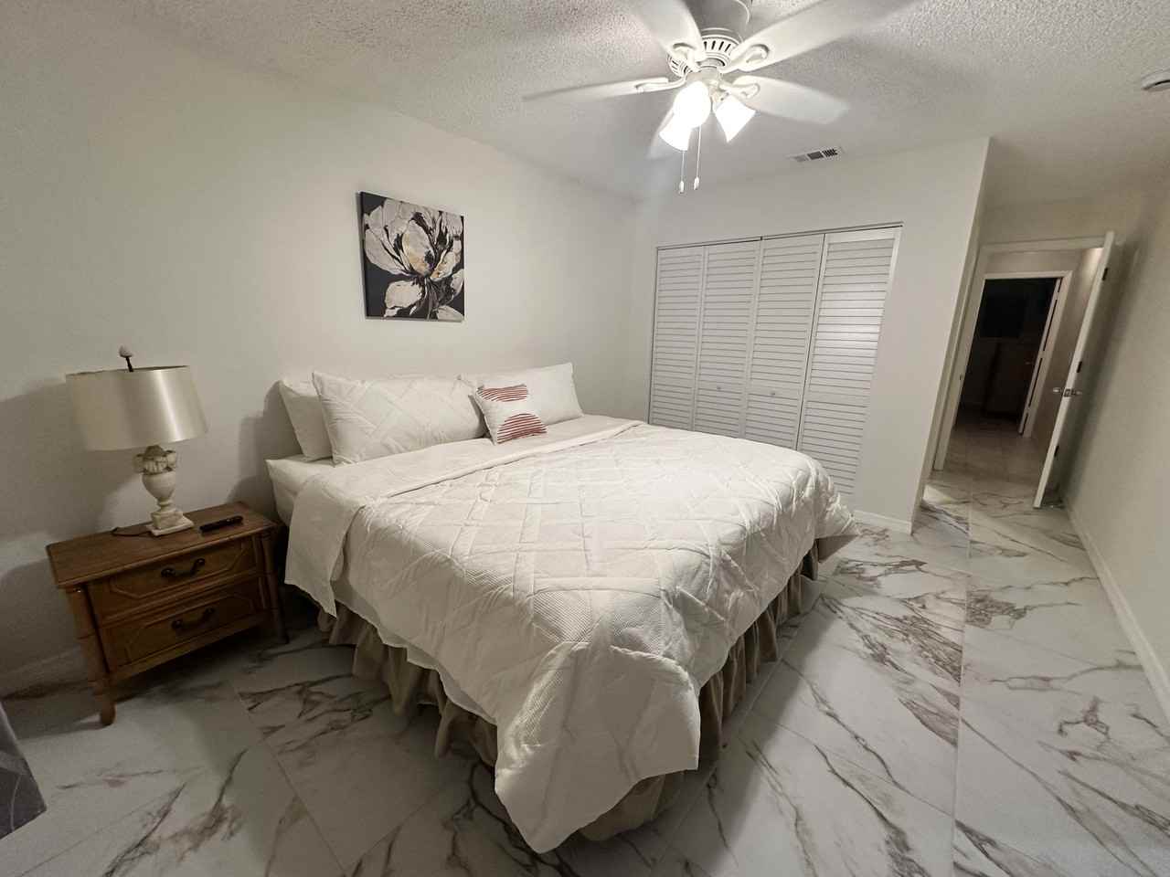 1112 E Corktree Cir #NA - Photo 4 of 18