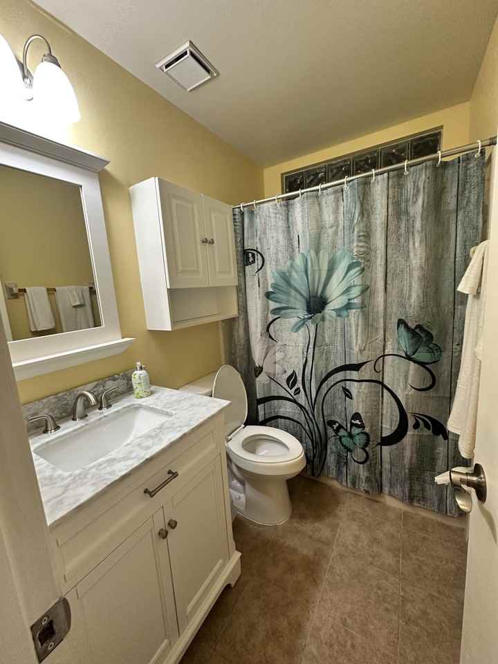 1112 E Corktree Cir #NA - Photo 7 of 18