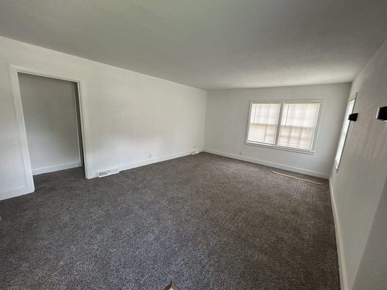 1307 Merchant St #NA - Photo 2 of 7