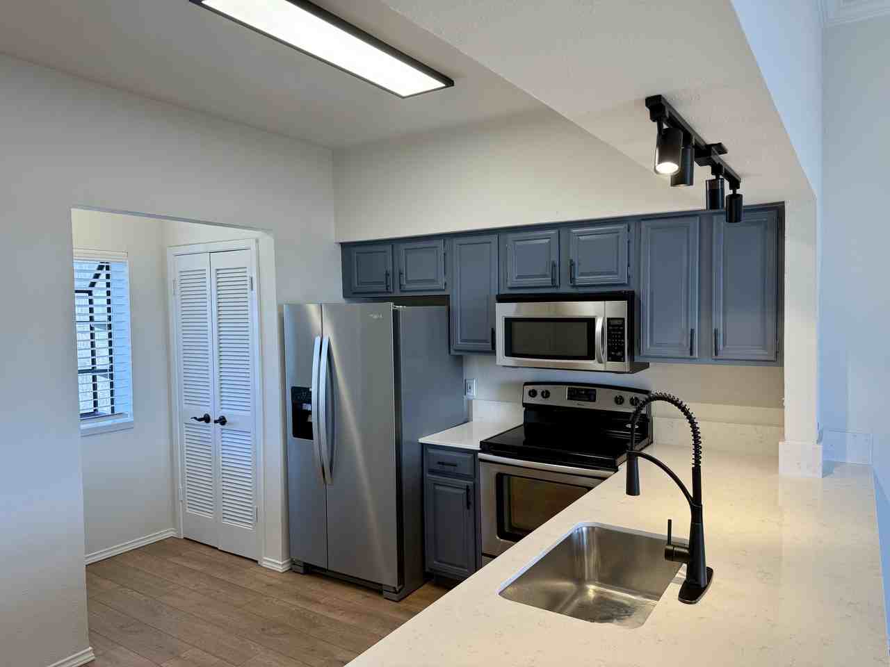 217 Henry Chandler Dr #217 - Photo 2 of 12