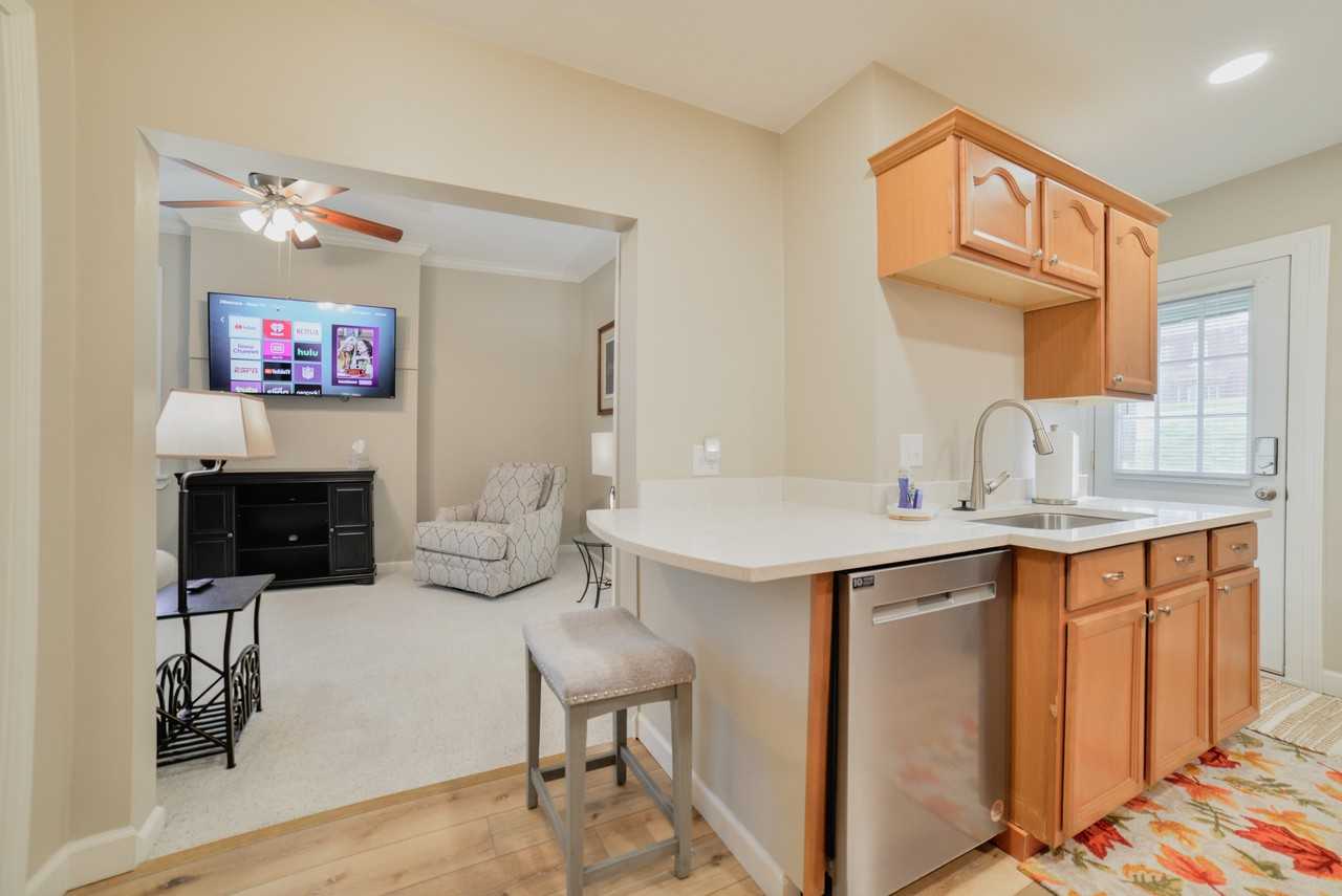 235 S Spanish St #235B - Photo 4 of 19